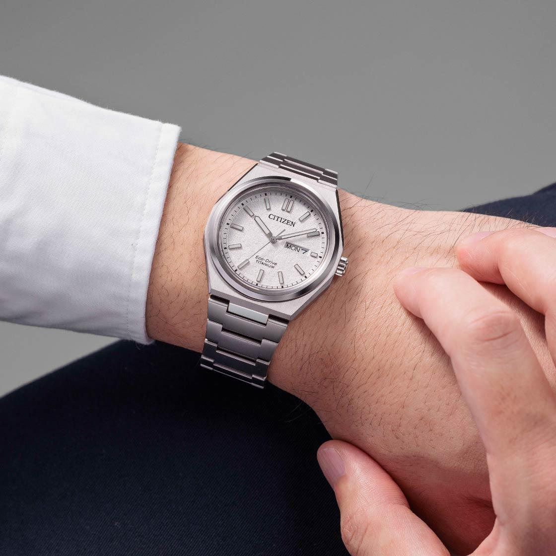 Citizen Zenshin Three-hand Eco-Drive Men's Watch AW0130-85A