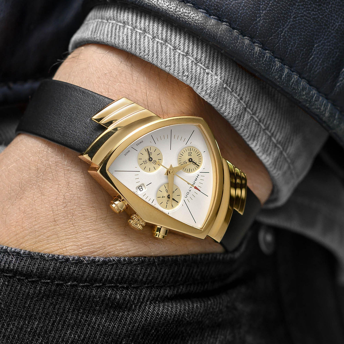 Hamilton Ventura Chrono Quartz Mens Watch H24422751