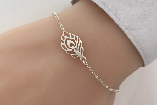 Top Scarborough Town Centre Jewellery Stores: Where to Find the Best Gold and Diamond Rings for Women