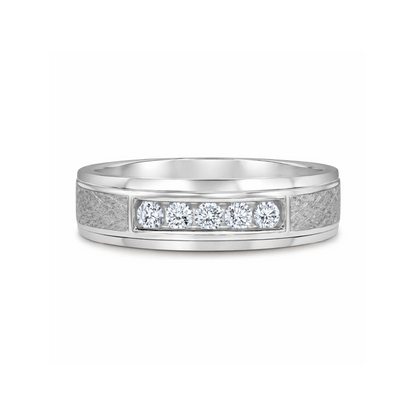 10K White Gold 0.25 TDW Diamond Wedding Band