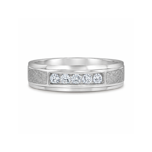 10K White Gold 0.25 TDW Diamond Wedding Band