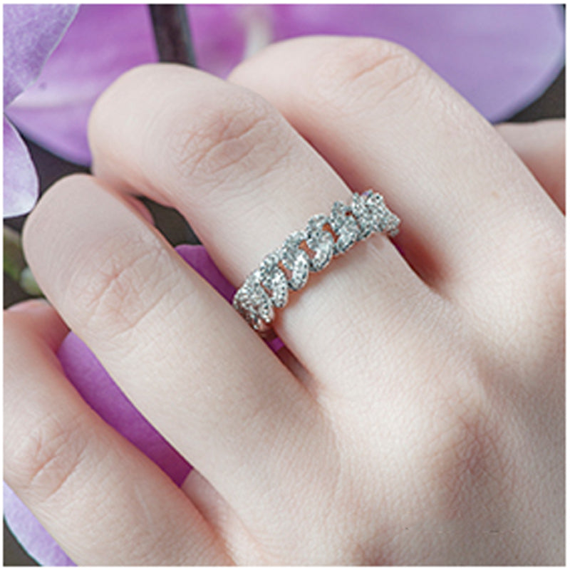 Unique 10K White Gold Diamond Chain Link Ring with 0.50TDW Diamonds