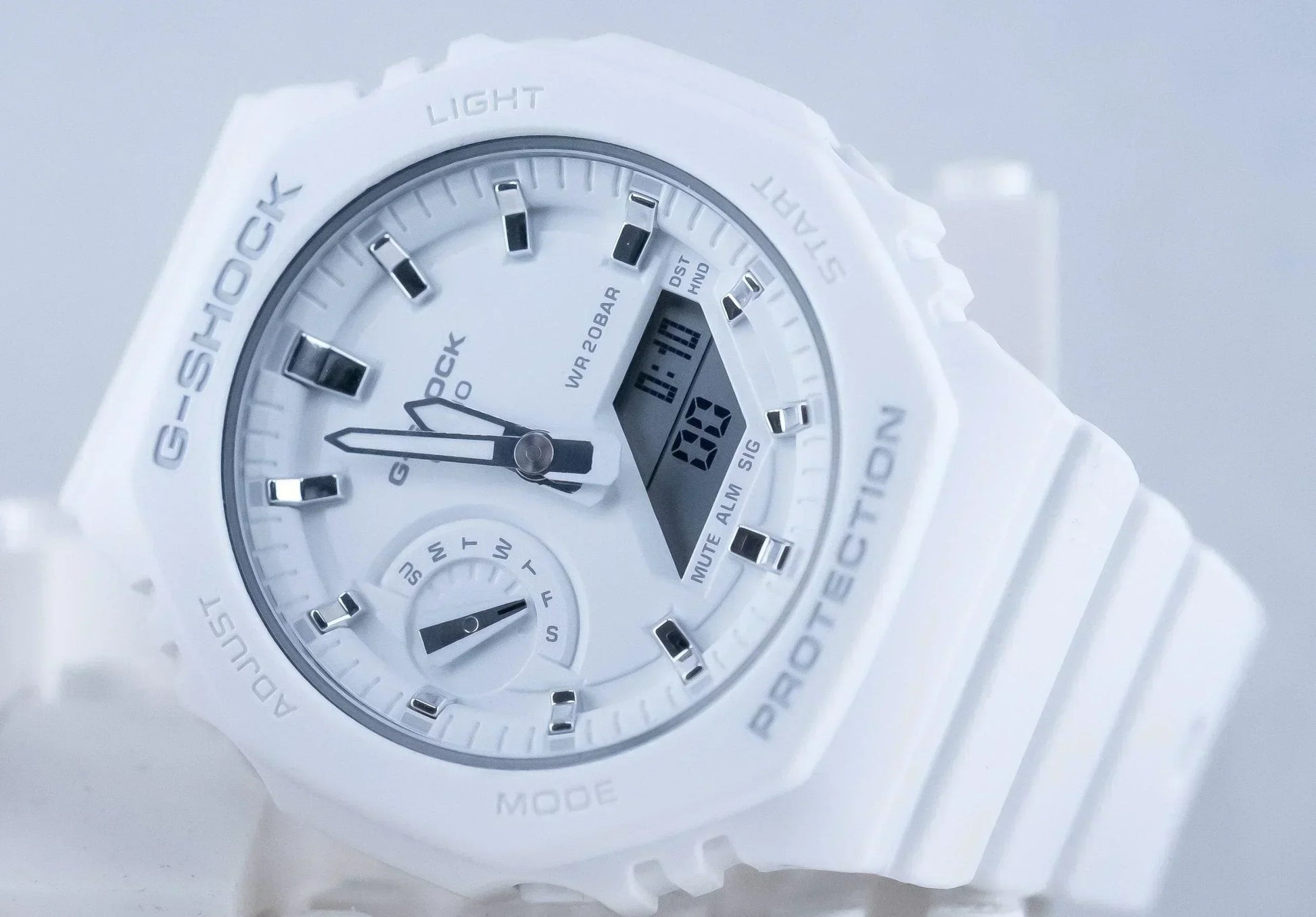 G-Shock Analog-Digital Men's Watch GA140-4A