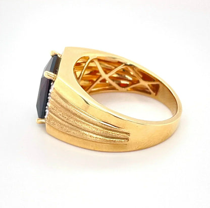 14K Yellow Gold 0.09TDW Diamond And Emerald Cut Garnet Ring